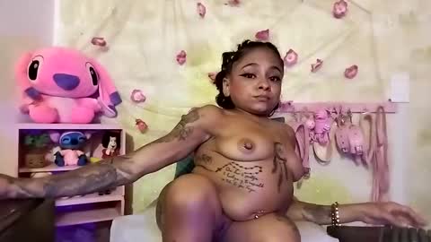 Lauren online show from February 2025 06:43:01 AM