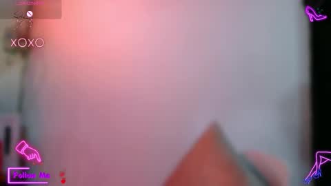 Lauren online show from October 2025 09:46:01 PM