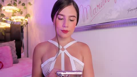 Lauren Blonde online show from January 2025 02:57:01 PM