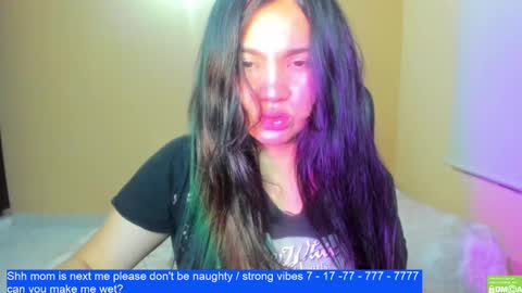 Snapshot of laurengirls1 chatting on December 2024 04:25:02 AM onlyfan laureng7 - 7 laureng2 online show from December 2024 04:25:02 AM