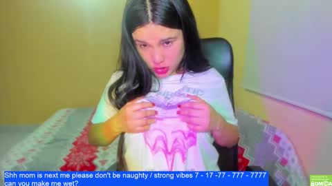 Snapshot of laurengirls1 chatting on December 2024 05:02:01 AM onlyfan laureng7 - 7 laureng2 online show from December 2024 05:02:01 AM