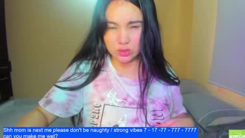 Snapshot of laurengirls1 chatting on January 2025 05:38:01 PM onlyfan laureng7 - 7 laureng2 online show from January 2025 05:38:01 PM