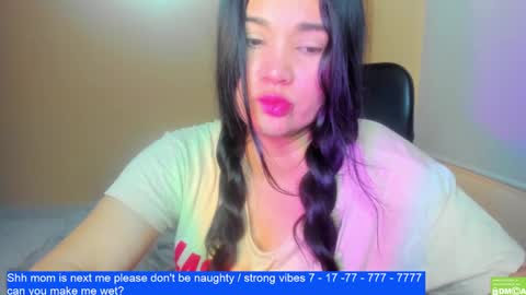 Snapshot of laurengirls1 chatting on January 2025 04:17:01 PM onlyfan laureng7 - 7 laureng2 online show from January 2025 04:17:01 PM