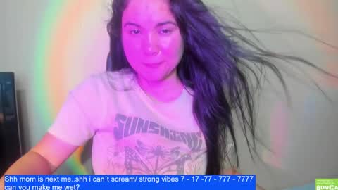 Snapshot of laurengirls1 chatting on February 2025 10:55:02 PM onlyfan laureng7 - 7 laureng2 online show from February 2025 10:55:02 PM