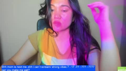 Snapshot of laurengirls1 chatting on February 2025 06:24:02 PM onlyfan laureng7 - 7 laureng2 online show from February 2025 06:24:02 PM