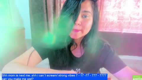 Snapshot of laurengirls1 chatting on February 2025 06:01:01 PM onlyfan laureng7 - 7 laureng2 online show from February 2025 06:01:01 PM