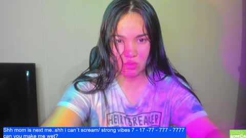 Snapshot of laurengirls1 chatting on February 2025 12:43:02 PM onlyfan laureng7 - 7 laureng2 online show from February 2025 12:43:02 PM