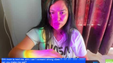 Snapshot of laurengirls1 chatting on February 2025 02:55:02 PM onlyfan laureng7 - 7 laureng2 online show from February 2025 02:55:02 PM