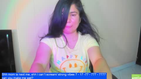 Snapshot of laurengirls1 chatting on February 2025 10:04:02 PM onlyfan laureng7 - 7 laureng2 online show from February 2025 10:04:02 PM