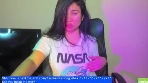 Snapshot of laurengirls1 chatting on March 2025 02:37:02 AM onlyfan laureng7 - 7 laureng2 online show from March 2025 02:37:02 AM