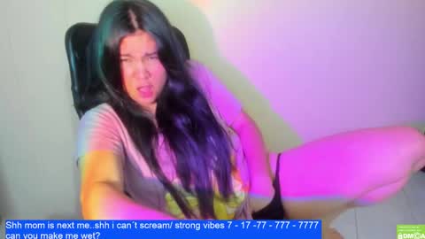 Snapshot of laurengirls1 chatting on March 2025 06:13:02 AM onlyfan laureng7 - 7 laureng2 online show from March 2025 06:13:02 AM