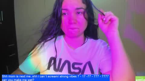 Snapshot of laurengirls1 chatting on March 2025 01:12:01 AM onlyfan laureng7 - 7 laureng2 online show from March 2025 01:12:01 AM
