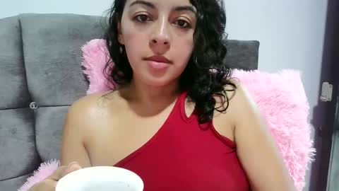 laurenhot94 online show from November 2025 03:00:01 PM