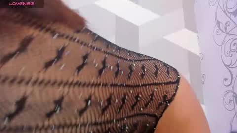 Lauren Hu online show from January 2025 06:14:01 PM