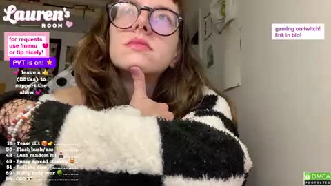 Snapshot of laurenipsumsit chatting on June 2026 01:08:02 AM Lauren online show from June 2026 01:08:02 AM