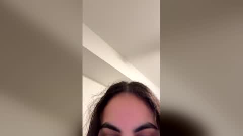 laurenivy online show from April 2026 04:24:01 AM