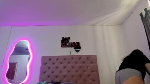 laurenlaine online show from January 2025 06:06:01 PM