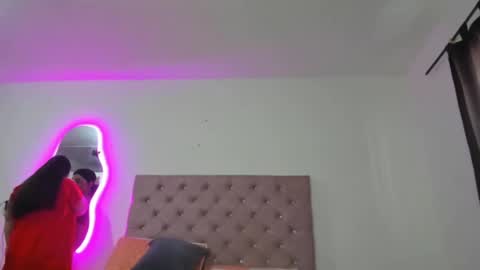 laurenlaine online show from March 2025 01:14:01 PM