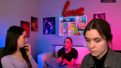 Laure online show from March 2026 03:07:01 PM