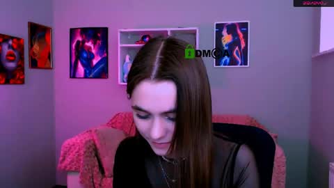 Laure online show from April 2026 01:03:02 PM