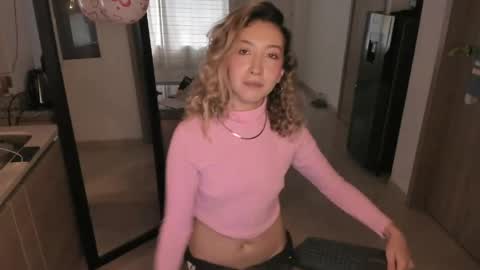 laurenn_111 online show from May 2026 09:45:02 PM
