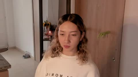 laurenn_111 online show from May 2026 09:56:02 PM