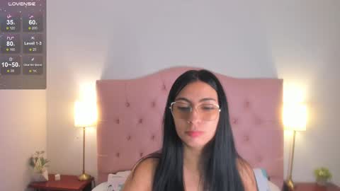 laurenn_smitth online show from February 2025 12:38:02 PM