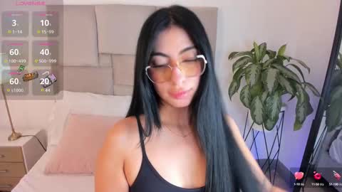 laurenn_smitth online show from September 2025 01:16:01 PM