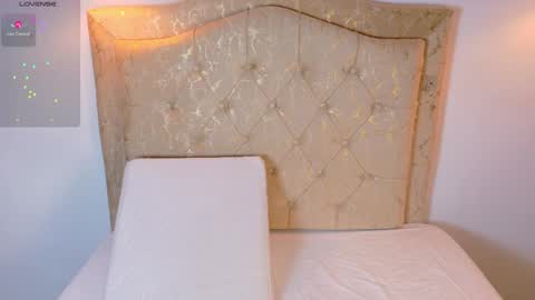 laurenn_smitth online show from April 2026 01:08:02 PM