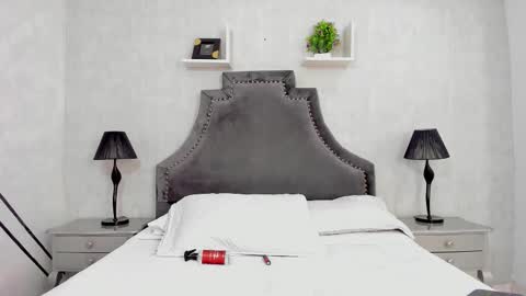 Lauren  online show from November 2025 02:53:02 PM