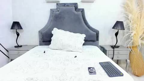 Lauren  online show from December 2025 03:31:01 PM