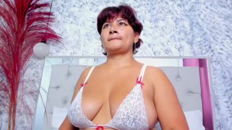 Laurent  online show from February 2026 11:09:01 AM