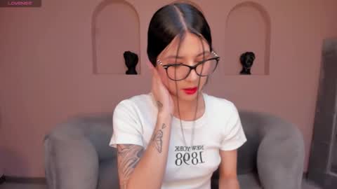 Lau  online show from December 2025 11:31:01 PM