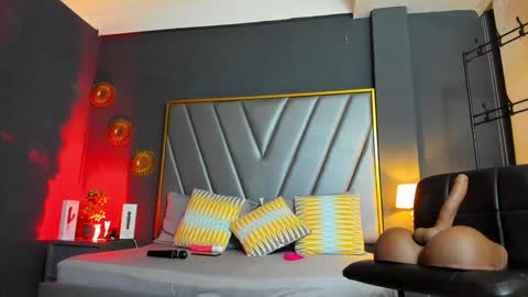 LAUREN My schedule 1400 - 2200 GMT -5 online show from December 2024 01:50:01 AM