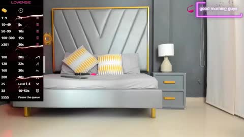 LAUREN My schedule 1400 - 2200 GMT -5 online show from November 2025 08:11:01 PM