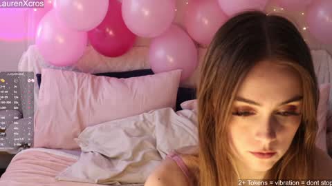 Snapshot of laurenxcros chatting on January 2025 07:43:01 PM Lauren online show from January 2025 07:43:01 PM