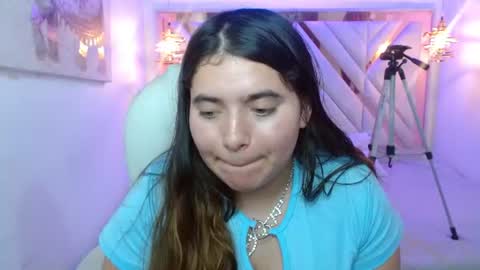 Snapshot of laurha_ chatting on July 2026 07:27:01 PM laura online show from July 2026 07:27:01 PM