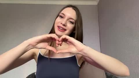 Caroline online show from April 2026 09:35:02 AM