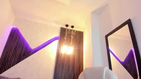 Lau online show from February 2025 03:41:02 PM