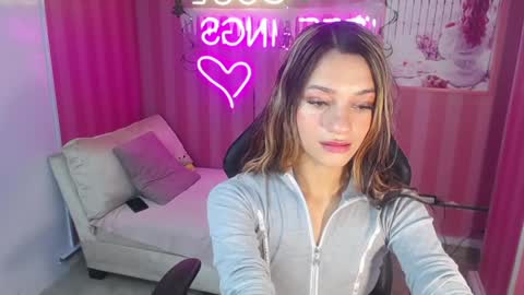 Snapshot of laurita_b chatting on December 2024 08:04:02 PM Laurita online show from December 2024 08:04:02 PM