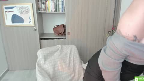 Lauryn online show from November 2025 06:40:01 PM