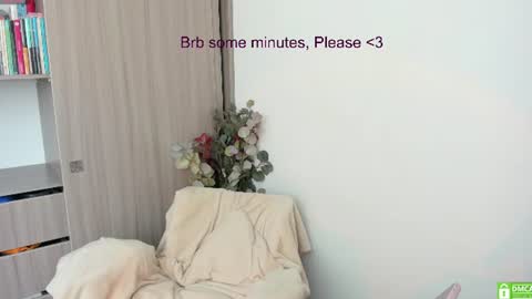 Snapshot of lauryn_chills chatting on June 2026 05:04:02 PM Lauryn online show from June 2026 05:04:02 PM
