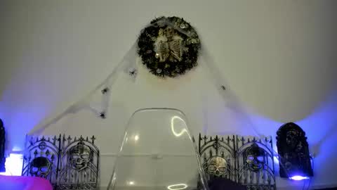 Snapshot of laurynjeffers chatting on September 2025 08:34:02 PM LaurynJeffers online show from September 2025 08:34:02 PM