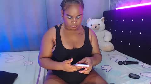 Snapshot of laurynwolf_ chatting on December 2024 12:16:01 AM tania online show from December 2024 12:16:01 AM