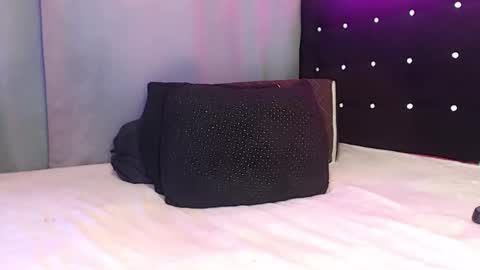 Snapshot of laurynwolf_ chatting on February 2025 09:50:02 AM tania online show from February 2025 09:50:02 AM