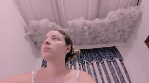 Lauu G online show from October 2025 09:29:02 AM