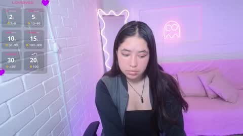 Lauxury  online show from September 2025 03:29:01 AM