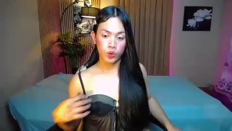 Snapshot of lava_lux chatting on October 2025 11:38:02 AM LUXX online show from October 2025 11:38:02 AM