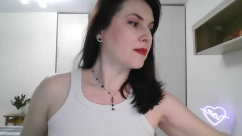 Snapshot of lavender_victoria chatting on February 2025 06:37:02 PM Diana online show from February 2025 06:37:02 PM