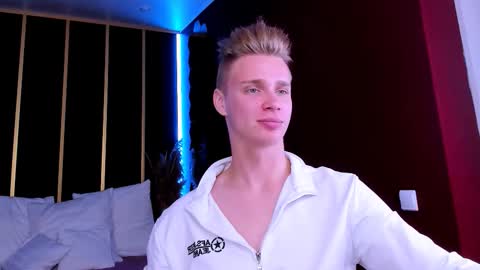 Lawrence online show from October 2025 11:07:01 AM